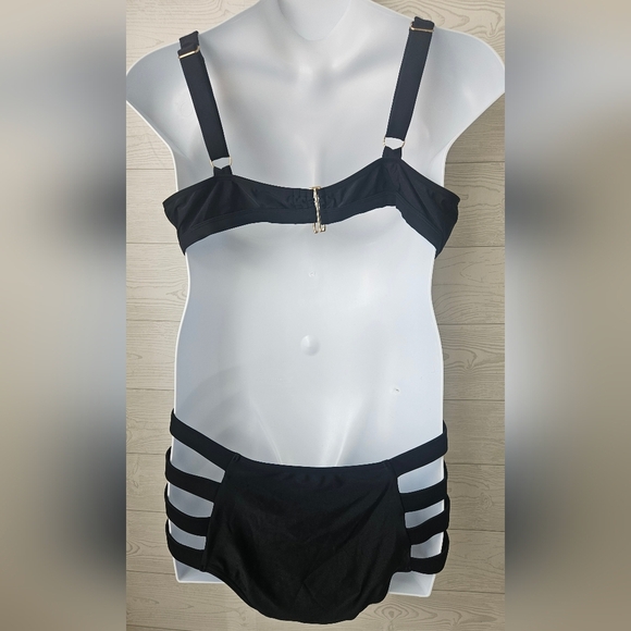 Tabria Mayors- Women's Elegant Black Cut-Out One-Piece Swimsuit Plus Size 2XL - Picture 6 of 10